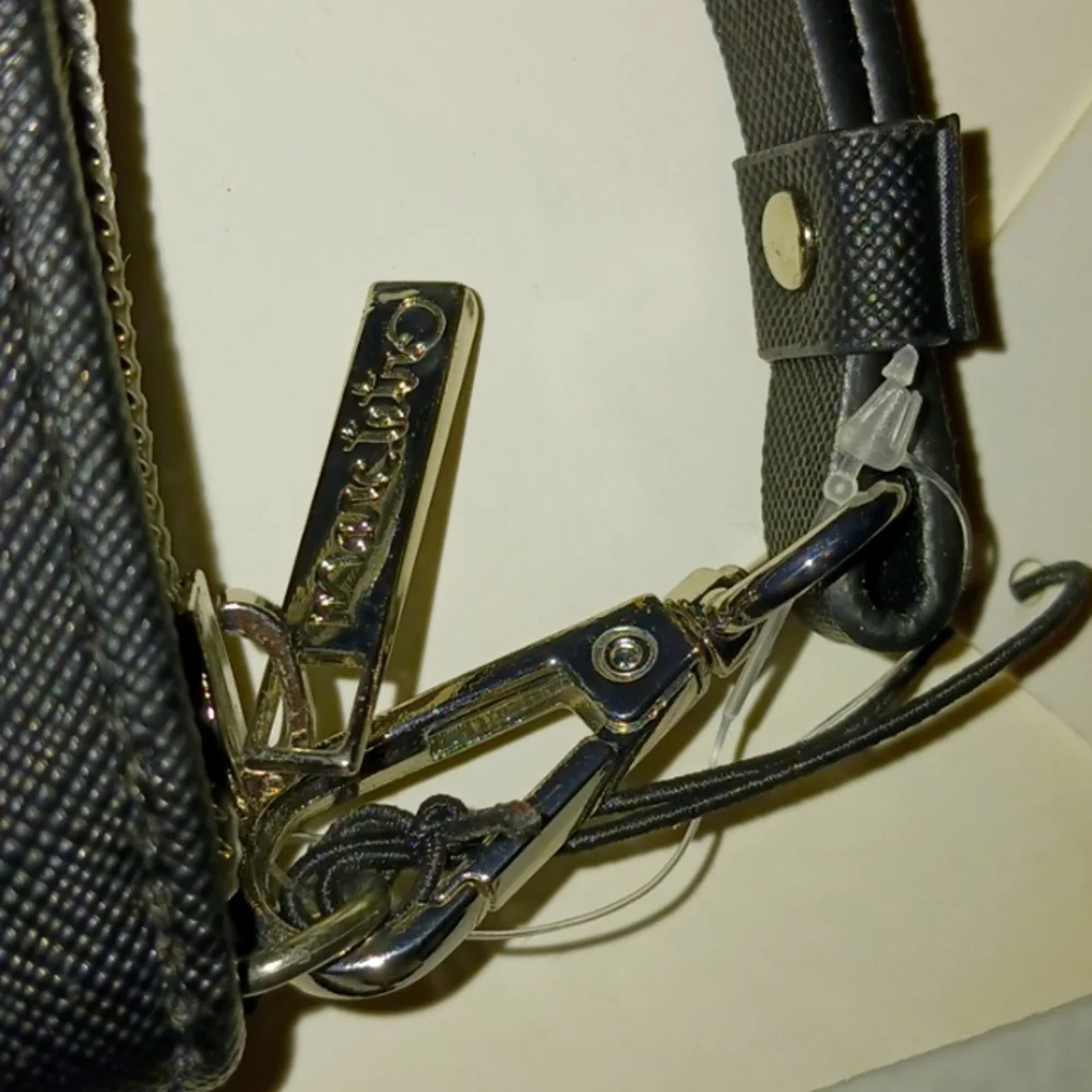 Marc Tetro Zip Around Wallet with Wrist Strap Vegan NWT Frenchie - Picture 5 of 14